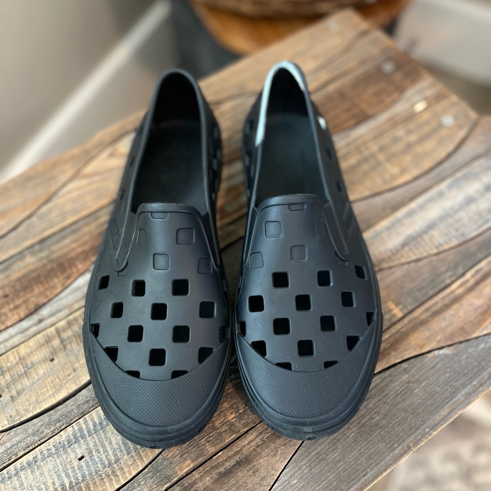 Vans | Slip-On TRK Shoe | MEN 5/WMN 6.5 | Black